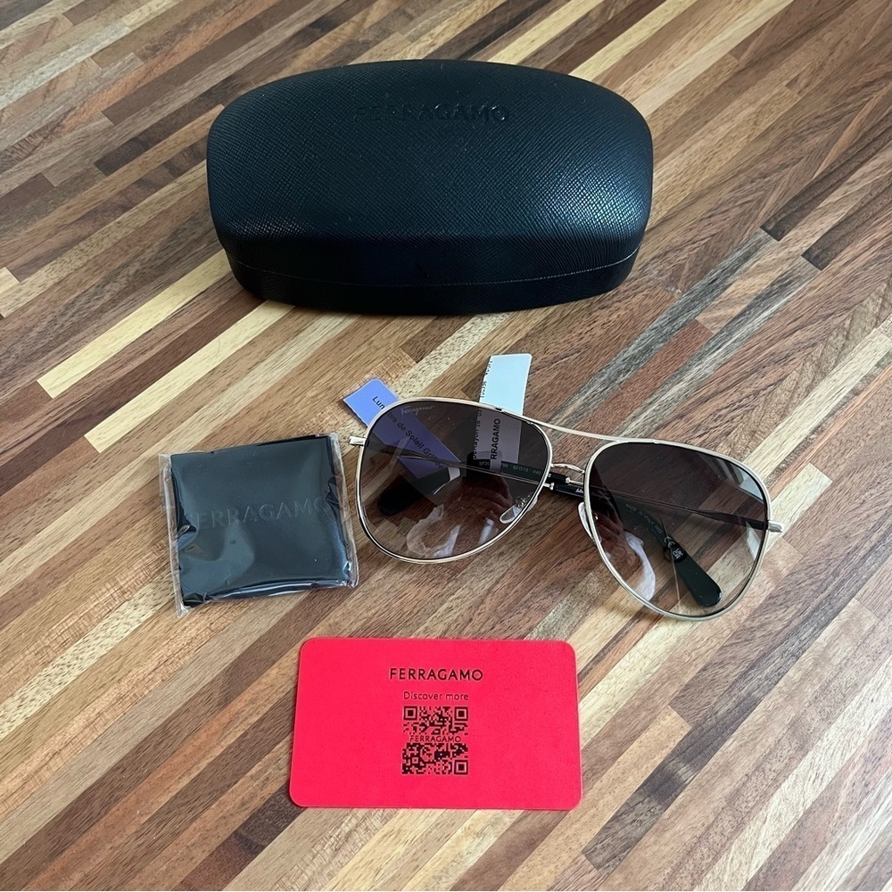 NWT Ferragamo Aviator Sunglasses with Case
